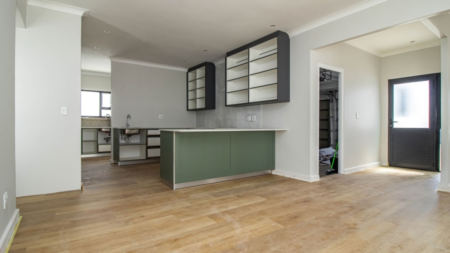 3 Bedroom Property for Sale in Sandbaai Western Cape